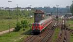 Am Nachmittag des 08. Mai 2010 beschleunigt die Karlsruher 218 478 mit herrlichem TB 11-Sound den RE 28880 von Karlsruhe nach Neustadt (Weinstrae) lautstark aus dem Hauptbahnhof von Landau in der Pfalz. Der Zug verkehrt als Ersatz fr die auf diesem Kurs eigentlich planmigen Triebwagen der Baureihe 642 vom Betriebswerk Ludwigshafen.