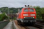 218 137-8 ist am 26.8.2010 mit einem n-Wagen Richtung Koblenz unterwegs, am Tag zuvor stand der Wagen noch in Moselkern.