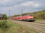 218-436 schiebt am 23.10.10 den IRE 4228 nach Stuttgart Hbf durch Gingen (Fils).