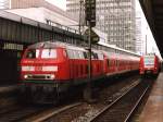 Drei Lackierungen der BR 218: 218 181-6 mit RE 14 (Der Borkener) 10513 Borken-Essen Steele Ost auf Essen Hauptbahnhof am 23-8-2004.