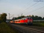 218 495 mit Lr 91558 auf falschem Gleis nach Denzlingen, um Kopf zur Richtung Freiburg Gterbahnhof zu machen. Der Sonderzug als RE 10084 ist von Tuttlingen nach Freiburg Hbf unterwegs gewesen. Aufnahme am 25.09.2011