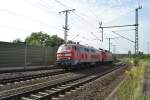 Unbekannte 218 am 23.08.11 mit einer E-Lok der BR 143 als Lokzug nach Braunschweig.