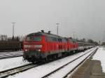 218 428 mit EC 194 in Buchloe (10.03.2006)