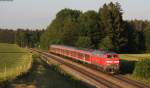 RE 57393 (Lindau Hbf-Mnchen Hbf) mit Schublok 218 488-5 bei Gnzach 17.6.12