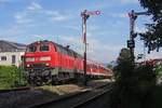 Am 12.08.2012 durchfhrt 218 439-8 mit IRE 4210 von Lindau kommend den Bahnhof Nonnenhorn auf dem Weg nach Ulm.