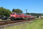 218 498-4 mit einem Regionalexpress nach Frankfurt Hbf in Glauburg-Stockheim am 01.08.2012