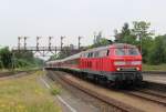 Am 5.7.2012 erreicht 218 451 in der Mittagszeit mit einem RE aus Hannover Hbf den Bahnhof Bad Harzburg.