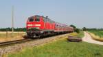 218 492 mit RE 57414 bei Wiedergeltingen (03.08.2013)