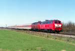 218 287 mit IC 637  Emil Nolde  (Westerland–Berlin) am 12.04.1997 in Keitum