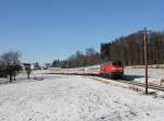 Die 218 403 mit dem IC Rottalerland am 01.02.2014 unterwegs bei Pfenningbach.