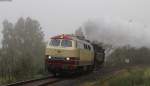 218 105-5 mit 93 1360 als Tfzf 83574 (Blumberg-Zollhs-Rottweil) in bei Immendingen 3.10.14