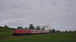 218 471 fährt mit ihrem Regionalzug nach Füssen aus Seeg aus. Oktober 2014. 