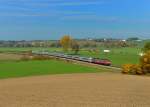 218 426 + 218 402 mit dem umgeleiteten EC 217 am 26.10.2013 bei Weidenbach.