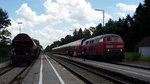 Einfahrt des RE aus München in Richtung Memmingen, Türkheim am am 20.06.16  Auf Gleis 1 wartet der Nahgüterzug von Ettringen nach Buchloe, die BR 294 hat bereits umgesetzt und ist am