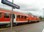 INTER-REGIO-EXPRESS im Bahnhof von Friedrichshafen mit Diesellok 218