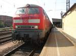 RE 12  Eifel-Mosel-Express  (Trier Hbf - Euskirchen - Kln / Deutz) steht in Trier Hbf.