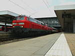  BR 218 421-6 und BR 218 465-3 warten in München Hbf auf Abfahrt in Richtung Zürich HB. Sie fahren den EC 190 am 23.05.2018 von München Hbf nach Lindau Hbf.
