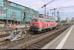 218 825-8 DB ist in Stuttgart Hbf abgestellt.