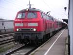 218 376 am 16.11.2004 im Bahnhof Augsburg