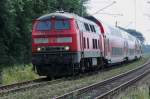 04.Juli 2015: 218 333-3 mit dem RE 21450 von Hamburg nach Puttgarden bei Ahrensburg.