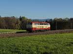 Die 218 105 am 14.10.2017 unterwegs bei Hilperting.