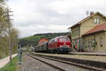 218 155-0 mit dem DbZ 88059 (Rastatt- Zollhaus Blumberg) in Zollhaus Blumberg 26.4.18