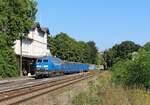 218 057-0 (Press) fuhr am 06.09.22 mit einem Holzzug von Gera nach Saalfeld. Hier ist der Zug in Pößneck oberer Bahnhof zu sehen.