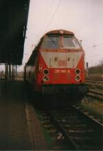 Im Januar 2000 wurde 219 066 nach einem Brandschaden von 202 350 abgeschleppt.die Fahrt ging von Stendal nach Magdeburg.(Scanfoto)