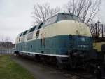 Eine Beige Blaue BR 220 in Technik Museum Speyer am 19.02.11