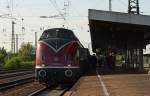 V200 033 kam mit einem Sonderzug aus Dingenskirchen in Hamm (Westf.) an und fuhr danach als Lr weg, 29.5.11