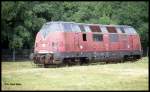 In desolatem Zustand stand die einstige Vorzeigelok 220058 am 25.6.1993 im Freigelände des Technik Museum Sinsheim.