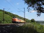 Nachdem die Flaute auf der KBS800 ein Ende nahm, wurde der Blockabstand dann direkt von 221 135 mit ihrem DGV61929 von Rosenheim nach Hamburg Hbf angeführt.