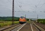 221 135-7 allein auf Tour in Richtung Würzburg am 16.07.14 im Bhf.