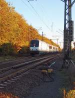 ER 20 2007 mit reichlich Belgiern am Hacken beim Bahnübergang Hackenbroicher Straße am 15. Oktober 2011 kommen sie hier vorbei gefahren.