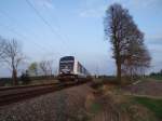 Integro 223 152 ist am 06.04.14 mit einem Kesselzug an der Schöpsdrehe nahe Plauen/V. zusehen.