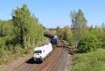 223 143 zu sehen am 09.05.16 mit einem Containerzug in Marktredwitz.