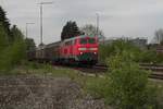 Mit einem ‘Umleiter‘ befindet sich 225 809-3 auf der Fahrt von Ulm nach Lindau-Reutin am 06.05.2014 kurz vor der Durchfahrt durch den Bahnhof von Biberach (Riß).