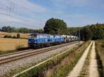 Die 225 002 und die 225 802 mit einem Autozug am 06.10.2018 unterwegs bei Ascholtshausen.