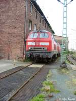 225 117-1 und 225 081-9 sind die letzten Loks im aufgelsten BW Giessen. Die nicht ausgemusterten 225 des BW Giessen wurden nach Mainz umstationiert.
Mai 2004