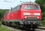 Die 225 029-8 & 225 099-1 dieseln durch Duisburg Neudorf am 25.05.2010