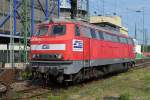 225 133-3 gehört seit Dezember 2012 dem Stuttgarter Bahnservice (SBS) und hatte in letzter Zeit einige Fahrten mit Schotterzügen zu erledigen.

(Mannheim, 07.06.2015)