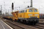 225 010-8 durchfährt Duisburg-Bissingheim 19.3.2016 