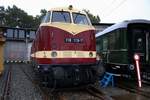 118 119-7 (BR 228) steht im ehemaligen Bw Lutherstadt Wittenberg anlässlich der jährlichen Bahnaktionstage. [24.9.2017 | 11:37 Uhr]