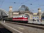 Am 26.04.14 kam der Sonderzug von Falkenstein/V. in Dresden an. 01 509 hat den Zug verlassen, zusehen ist noch die 118 770.