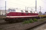 EBS 118 757-4, ex DR V180 357, ex DR 118 357 (Bj. 1969, LKM) der Erfurter Bahnservice GmbH vor Bauzug, fotografiert bei der Durchfahrt Halle (Saale) Hbf. am 12.11.2014