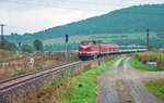 Nördlich von Ritschenhausen trennen sich die Gleise nach Meiningen (links) und Grimmenthal (rechts). 229 138 hatte am 20.9.99 einen RE von Erfurt nach Schweinfurt am Haken.