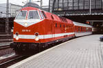 10.12.1992 - DR BR 229 173 im HH HBf vor IC 633  Emil Nolde  von Hamburg nach Dresden (Bild vom Dia)