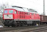 Die 232 908-4 mit Hollandlatz zieht einen Schrottzug durch Duisburg Neudorf am 20.03.2010