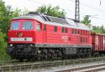 Die 232 686-6 zieht einen Gz durch Duisburg Neudorf am 25.05.2010