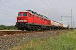 232 462-7 mit gemischtem Güterzug in Fahrtrichtung Wunstorf. Aufgenommen in Dedensen-Gümmer am 29.07.2015.